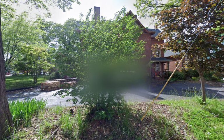 368543 robert d. lewis attorney at law 768x480