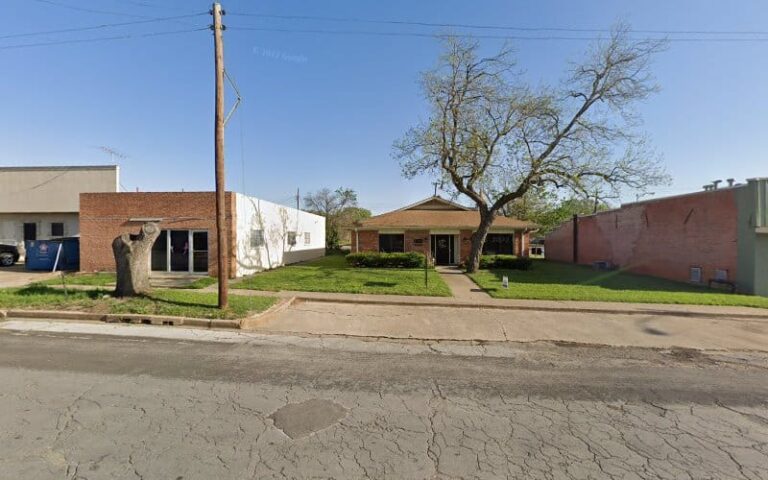 36874 amy thomas ward 768x480