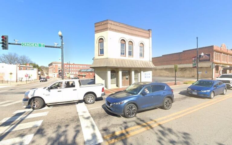 368948 robert h whitt law office 768x480