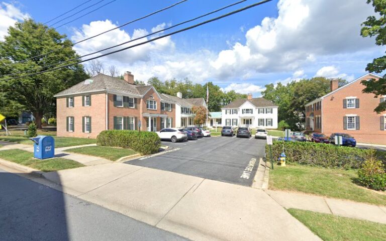 370572 roberts family law 768x480