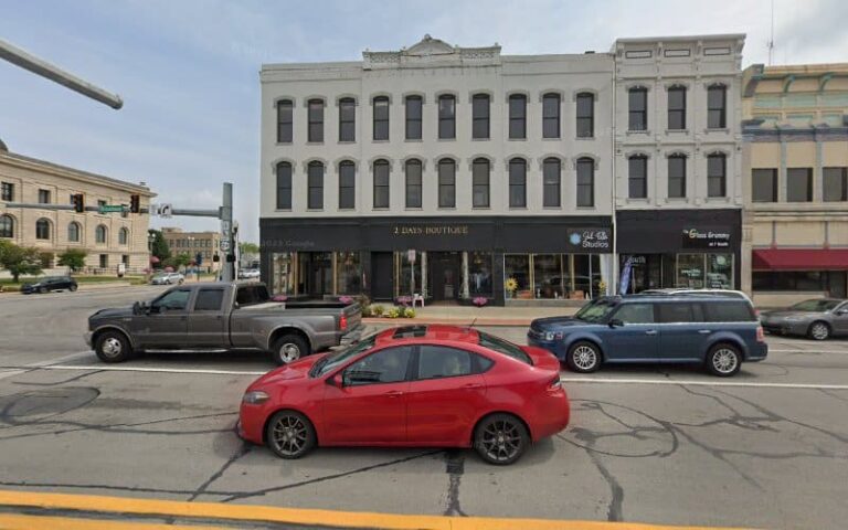 370610 roberts law firm 768x480