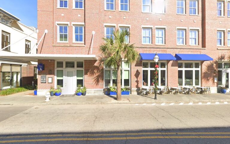 370715 robertson hollingsworth 768x480