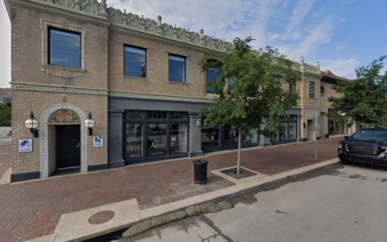 372117 roger d nail 768x480