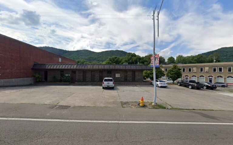 372263 rogers hurst 768x480