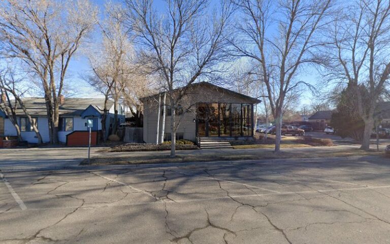 372418 rogers guy w 768x480