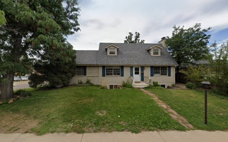 374445 rosmarin law 768x480