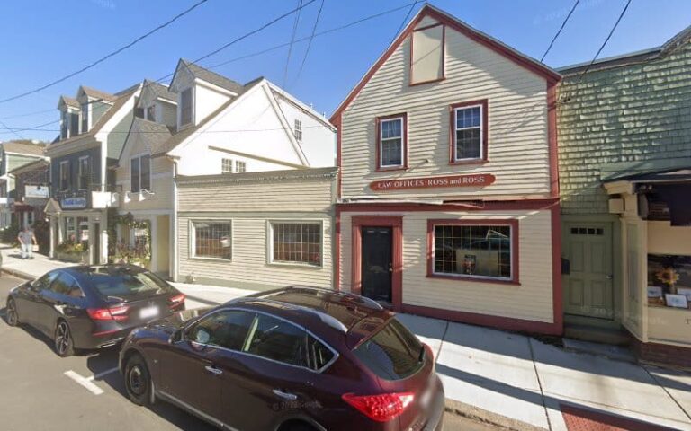 374489 ross ross 768x480