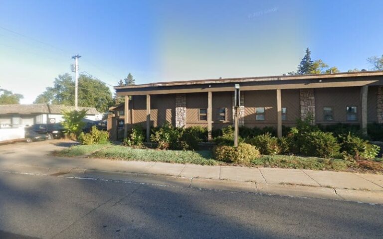 374612 ross law 768x480