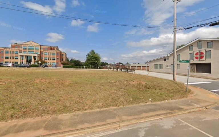 374618 ross law firm 768x480