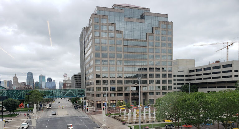 375653 rs law 768x415