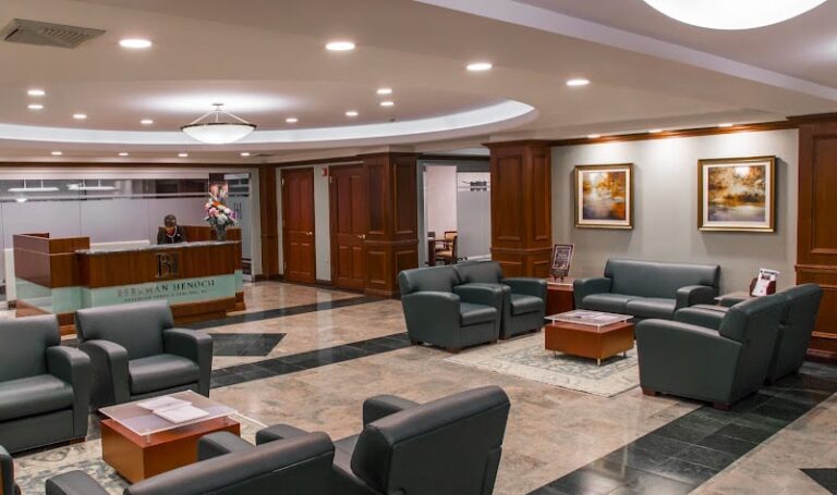 376142 rudolf j. karvay 768x455