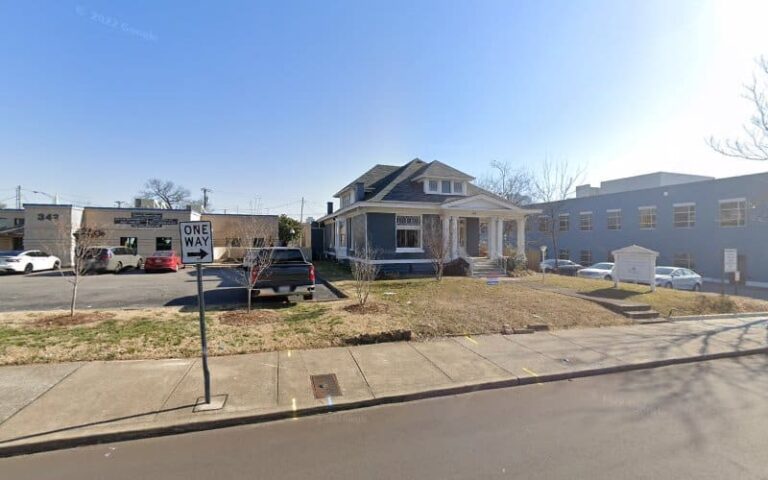 376671 russ manuel 768x480