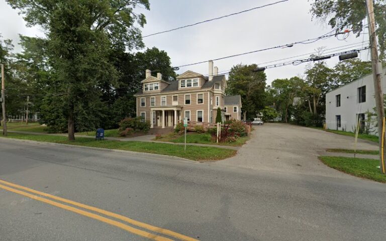 376739 russell silver 768x480