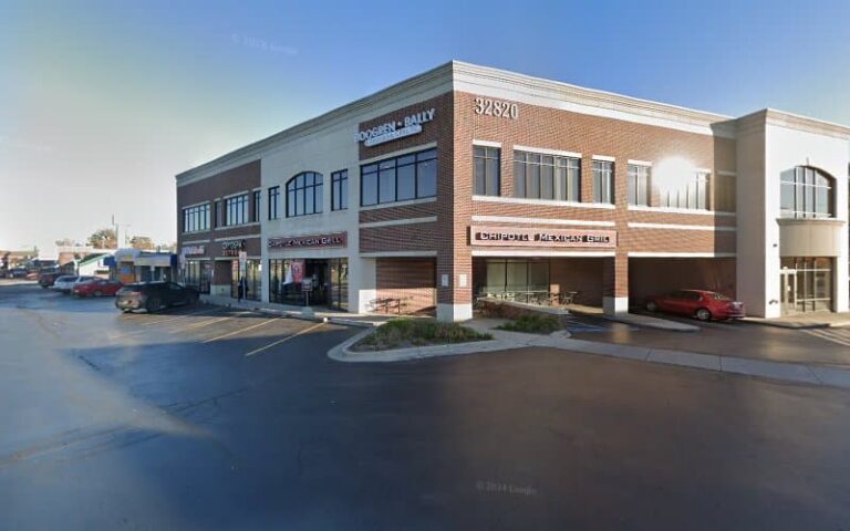 379503 samona weiss 768x480