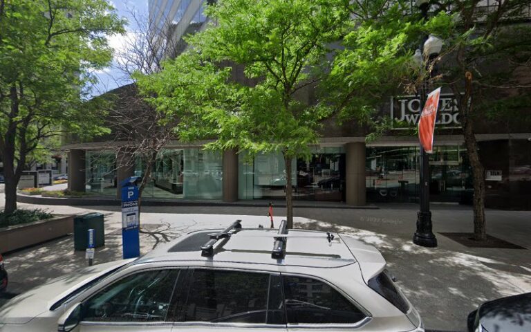 380164 sandack roger d 768x480