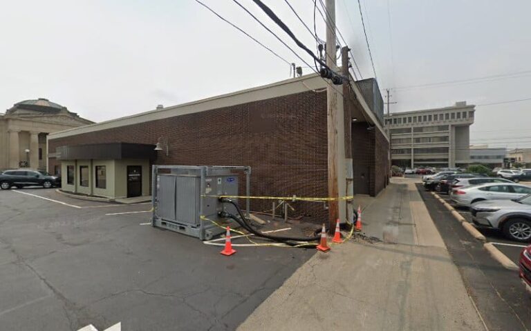 381073 sara shade hamilton 768x480