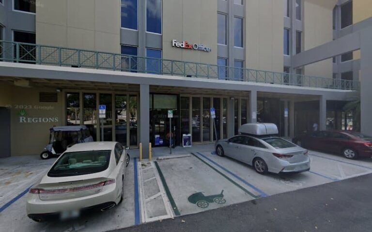 381478 sasha b. berdeguer 768x480