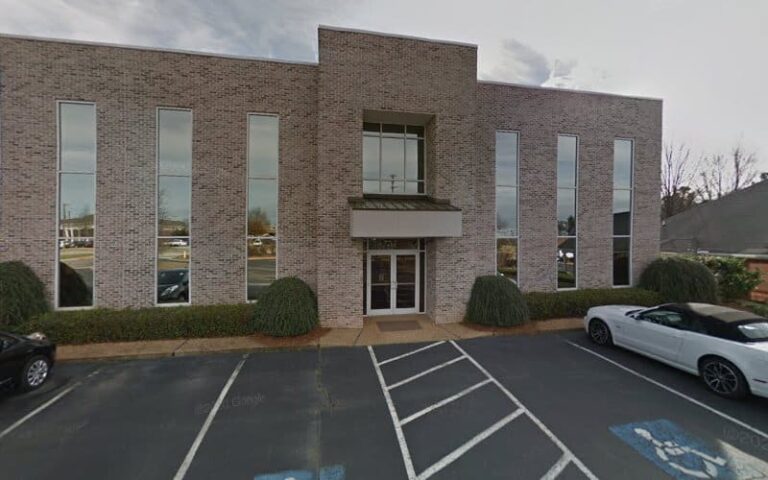 381692 saunders willie 768x480