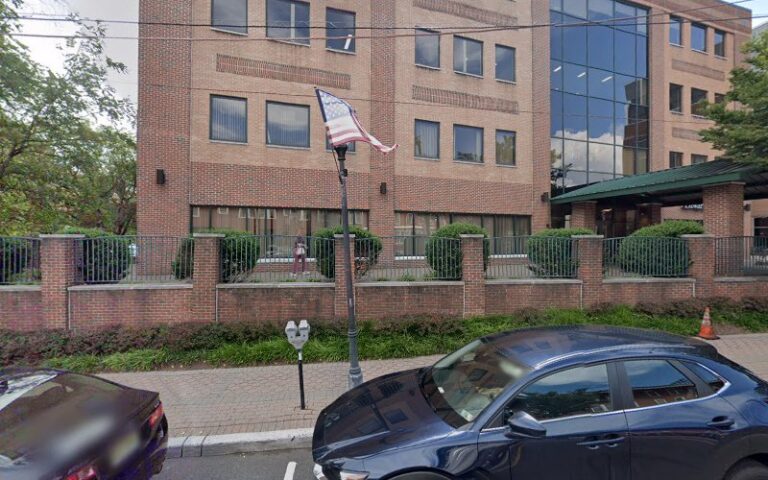 382307 schalk charles z 768x480