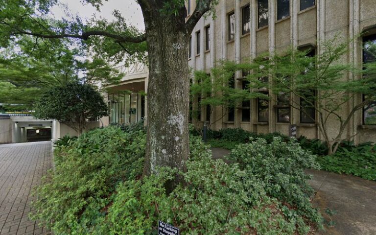 383297 schneider les a 768x480