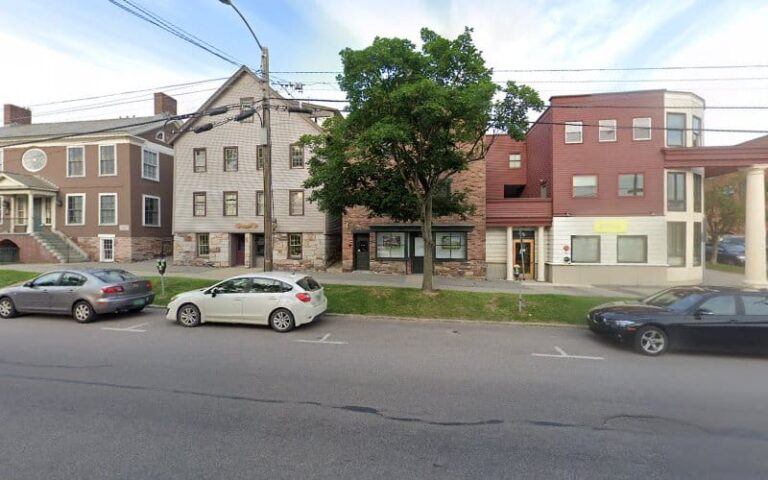 384517 scibek nadine l 768x480