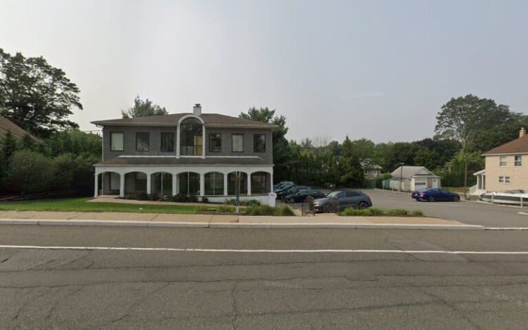 384556 sclar douglass 768x480