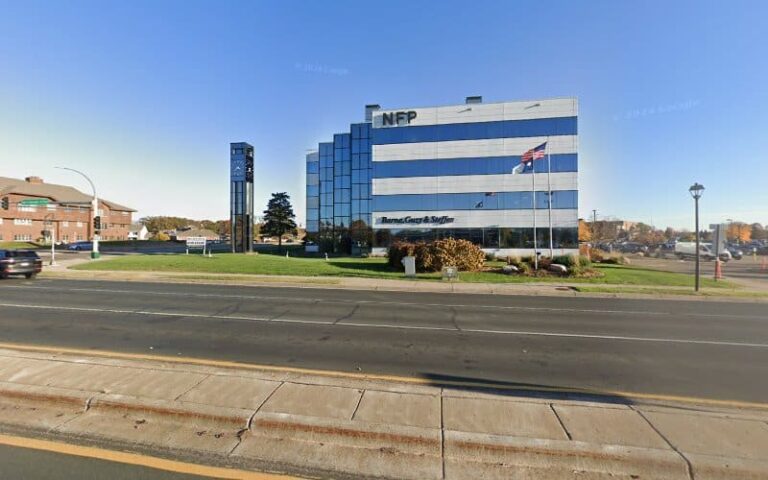 385715 sdhading elizabeth a 768x480