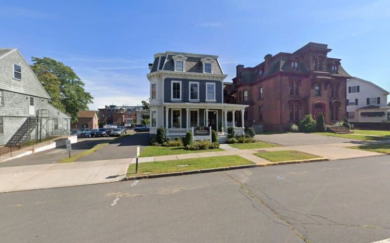 385895 sean m mchugh attorney 768x480
