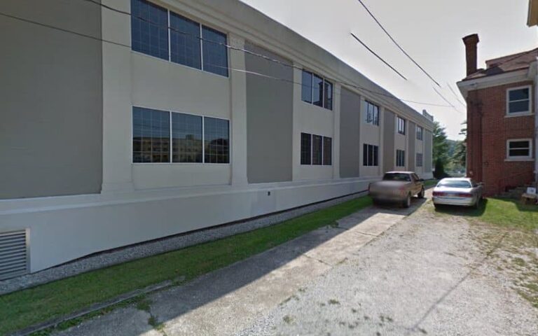 386006 sears christopher 768x480