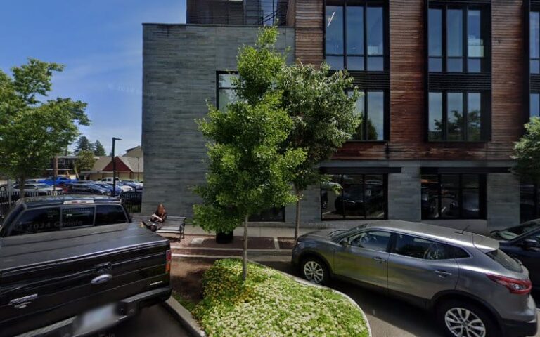 386656 select law 768x480