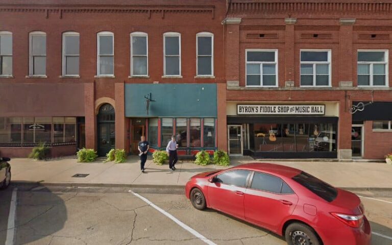 391437 sid brown attorney 768x480