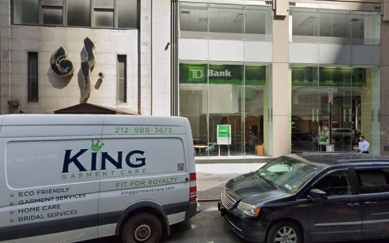 391873 silber josh atty 768x480