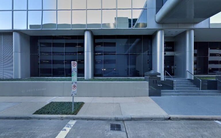 42221 de hay elliston llp 768x480