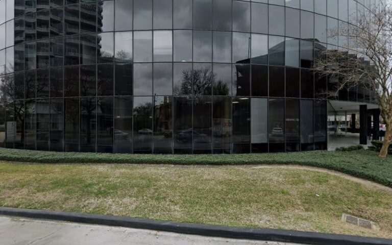 46980 holm bambace llp 768x480