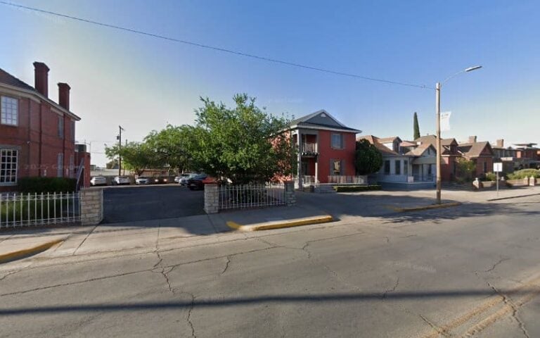 49113 jose troche law office 768x480