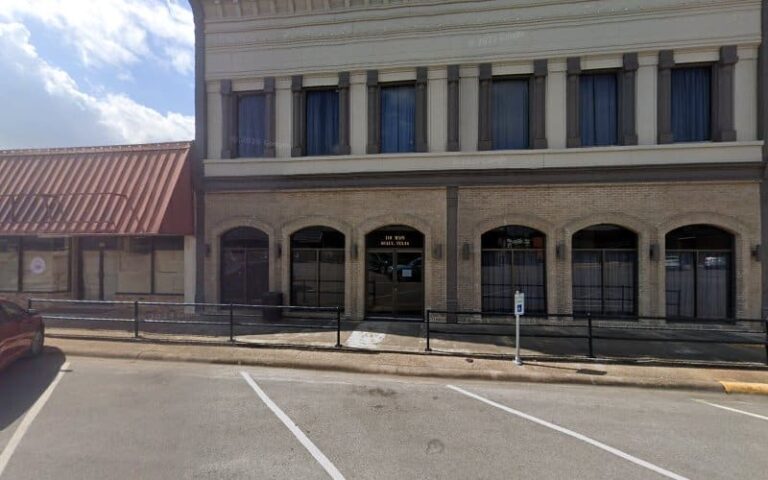 54137 levine sidney 768x480