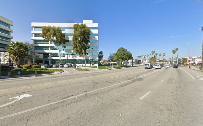 83647 armstrong robert 768x480