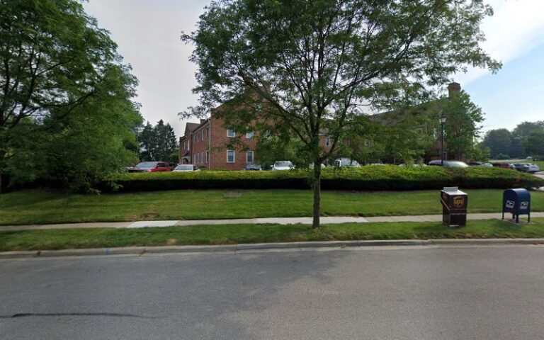 89486 bacon kevin 768x480