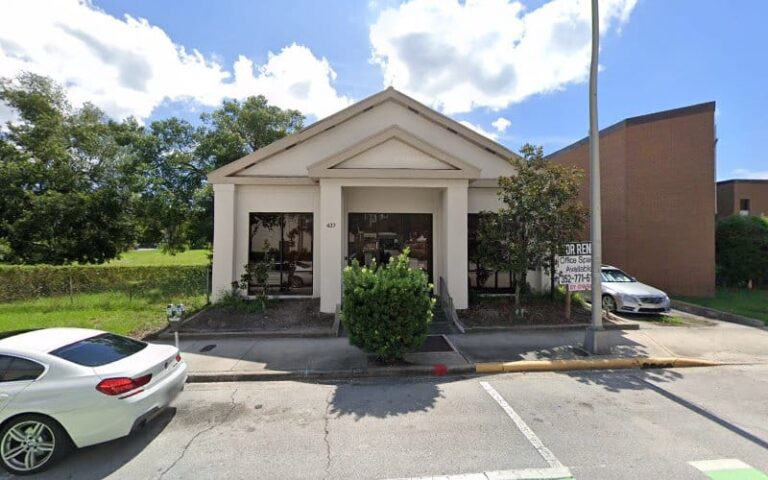 394355 small jay w 768x480