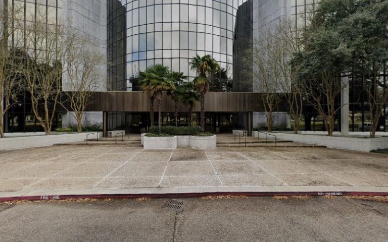 394421 smart thomas g 768x480