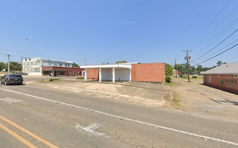 394613 smith jacobs 768x480