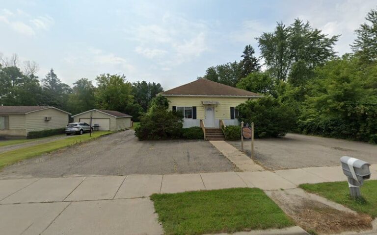 394889 smith dale m 768x480