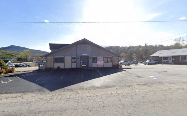 395043 smith j david 768x480