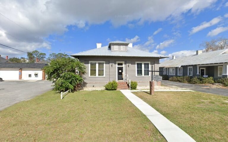 395138 smith l andrew pc 768x480