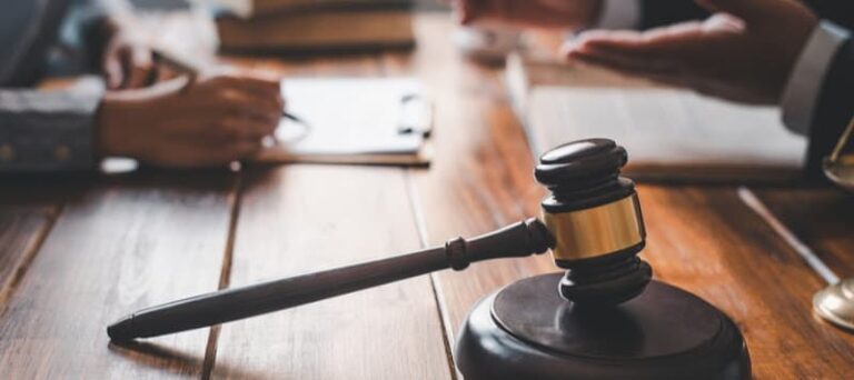 395254 smith legal center 768x342