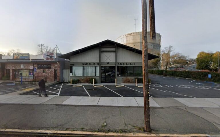 395759 smolich and smolich 768x480