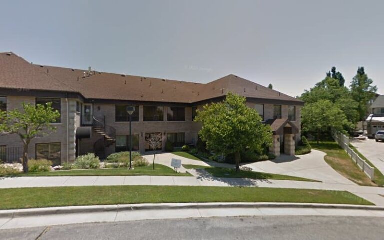 398517 spine injury center 768x480