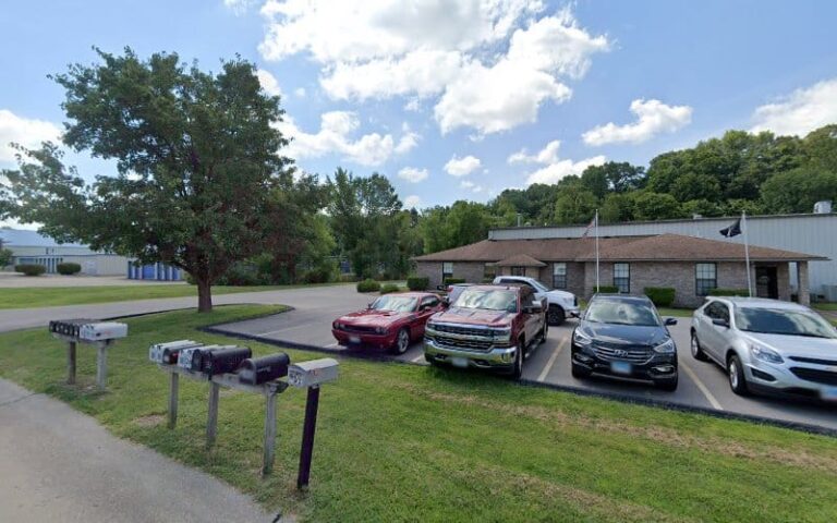 399034 st clair clay b 768x480