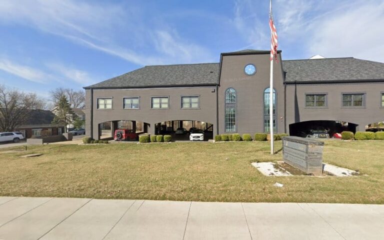 399165 st. louis lawyers group 768x480