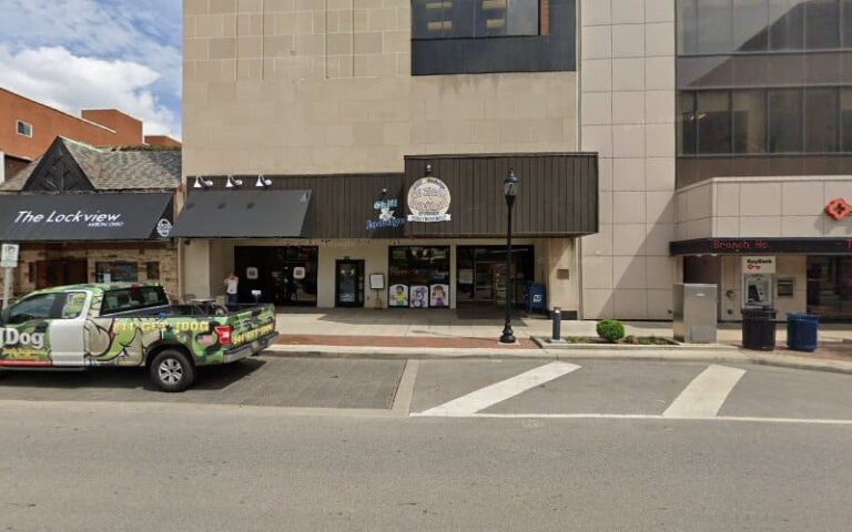 399372 stacy l. mcgowan 768x480